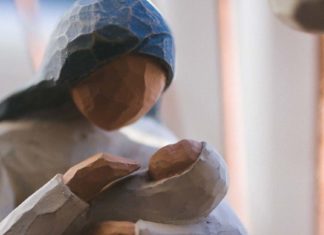 حب الاباء للأبناء وسحر العلاقة بينهما وسر الخرف على الأبناء مريم