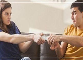 لأجل هذا رواتب النساء أقل