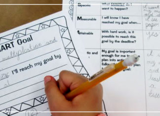 5 خطوات لتعلمي طفلك وضع خطة للمذاكرة