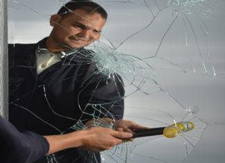 متصدقوش المرايات