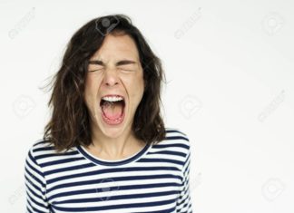 الستات عايزة عفريت