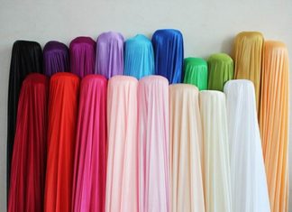 8 خطوات لتحصلي على قطعة القماش المثالية لتفصيل الملابس