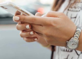 10 تطبيقات تساعدِك على تنظيم إجازتك ورحلتكِ إلى الشاطئ app