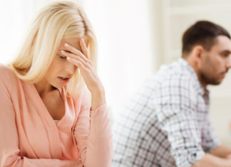 خاص للشباب: كيف تصالح حبيبتك في خطوة واحدة؟ حيل ذكية لكل رجل