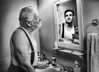 المرايا العميا