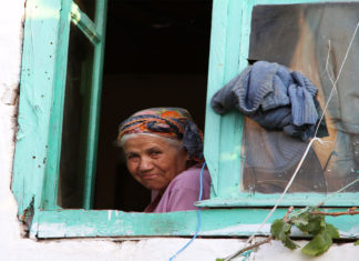 إنهن حتمًا لا ينفسن هناك