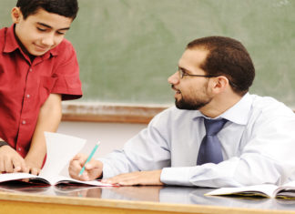 التعليم .. هيا نتبادل الأحذية التعليم