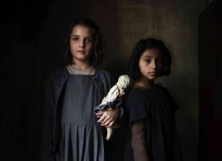 الكاتبات والوحدة 2: إلينا فيرانتي: التخلص من ذنب الأمومة إلينا فيرانتي