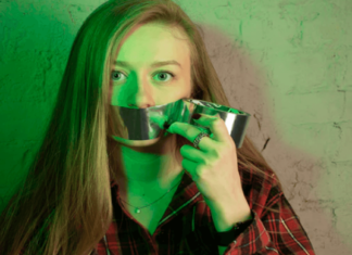 كيفية علاج العنف الجسدي ضد المرأة والأطفال وأثره عليهما العنف الجسدي