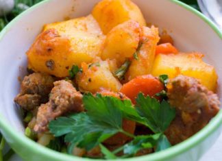 هذا ما فعلته صينية بطاطس باللحمة صينية بطاطس باللحمة