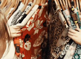 اسمي مي وأعاني إدمان التسوق إدمان التسوق