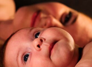 لنخبر بعضنا أننا رائعات أم