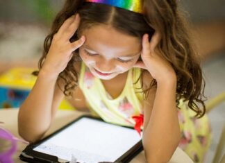 وقت الشاشة للأطفال: 15 مسلسلاً تعليميًا على نتفليكس نتفليكس