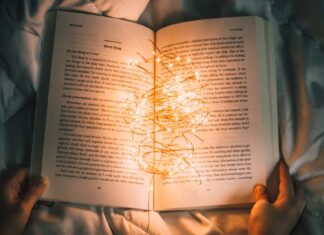 ولنا في حكايات الآخرين حياة سيرة ذاتية