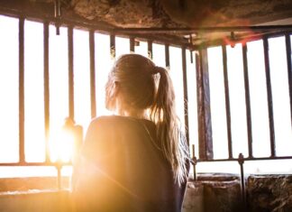 أنواع العنف الأسري: هل أنتِ في علاقة مسيئة أنواع العنف الأسري