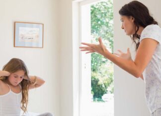 الرسائل السلبية من الآباء وأثرها على نظرة البنت لجسدها الرسائل السلبية وأثرها