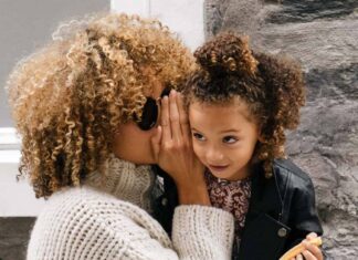 الدورة الشهرية الأولى: كيف تؤهلين ابنتك لسن البلوغ؟ الدورة الشهرية