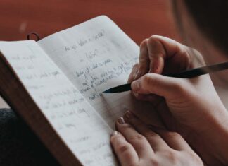 اصنع لنفسك قائمة امتنان خاصة بك قائمة امتنان